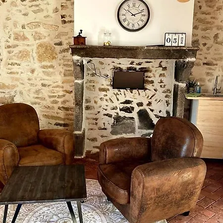 Gite Romantique Dans Maison Vigneronne Châtel-Guyon Buitenkant foto